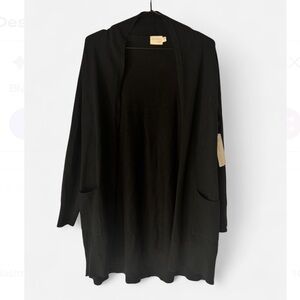 NWT Women’s Black Cardigan With Pockets